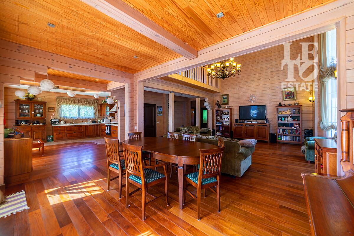 2-этажный коттедж 350 м² с отделкой