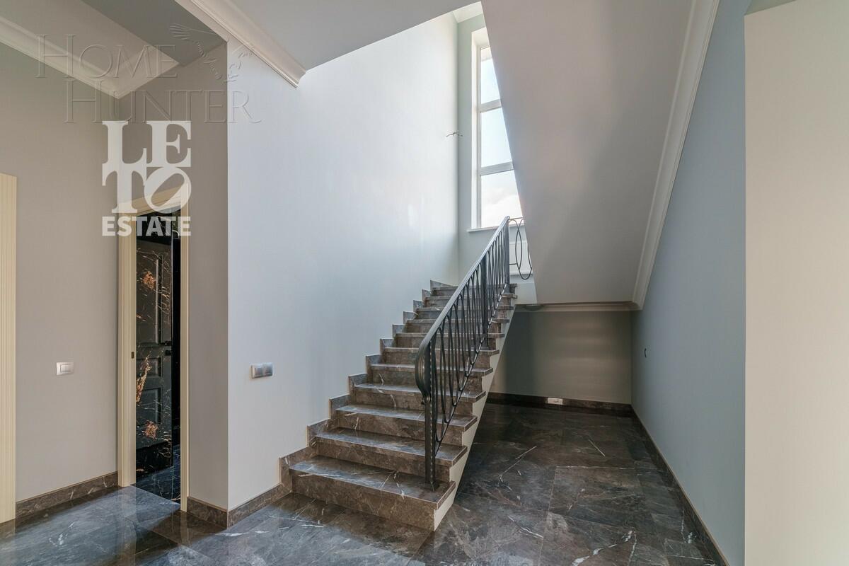 2-этажный коттедж 307 м² с отделкой