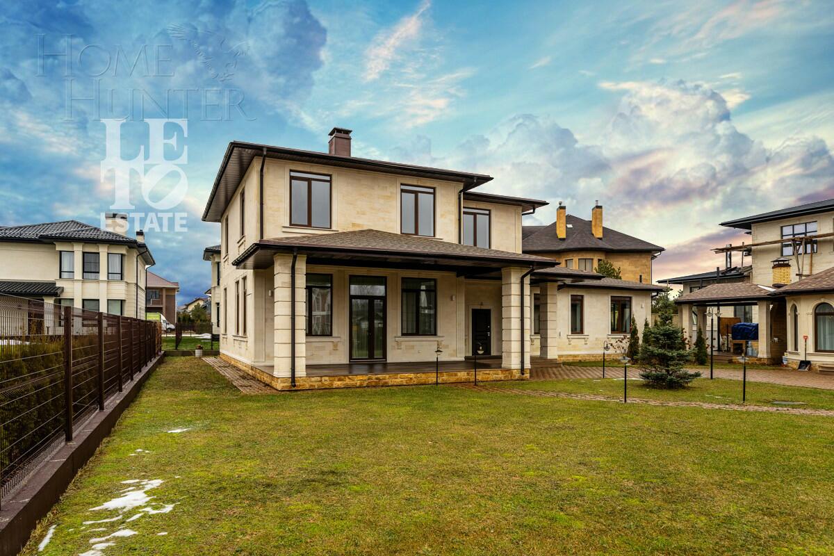 2-этажный коттедж 400 м² с отделкой