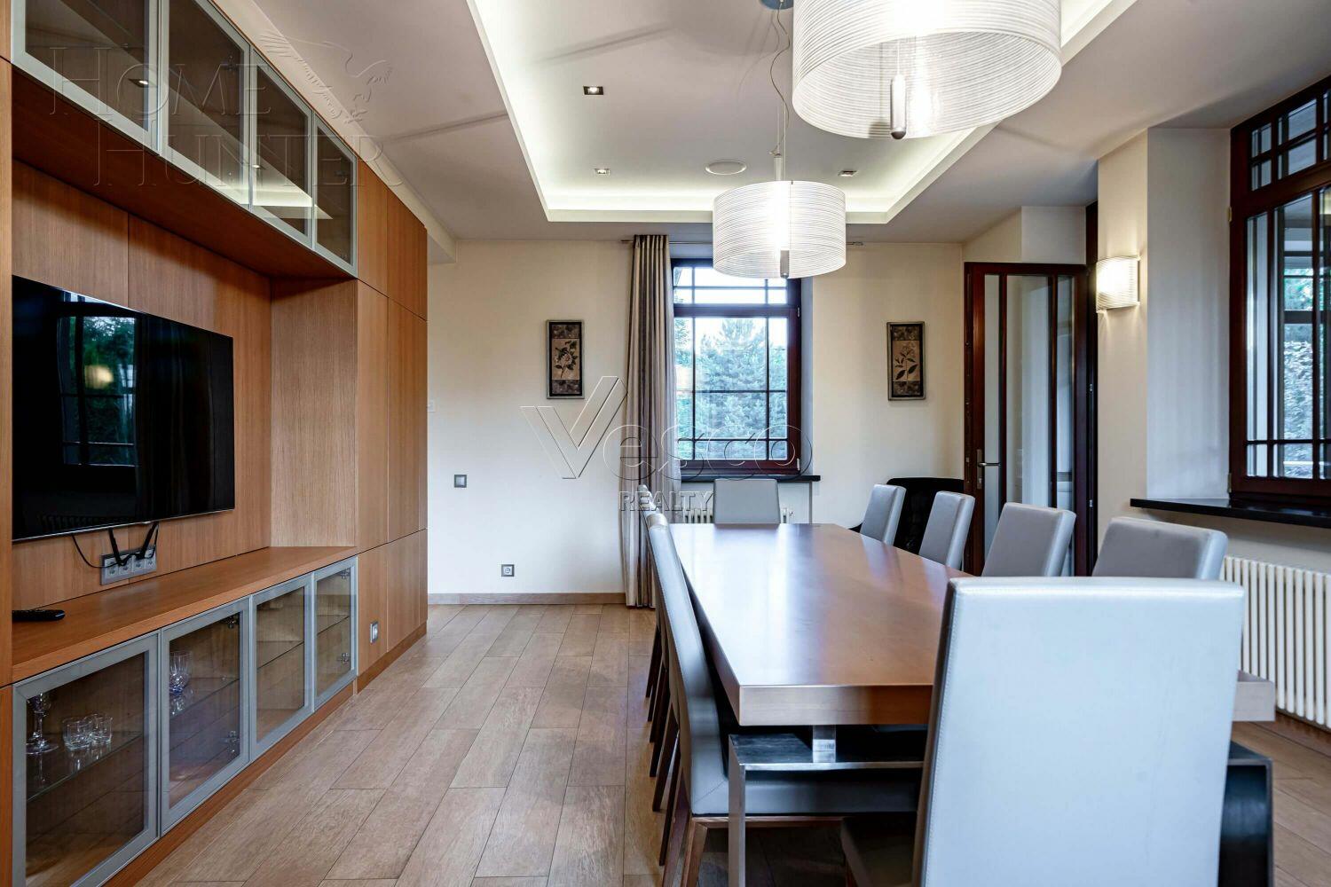 2-этажный коттедж 1 157 м² с отделкой