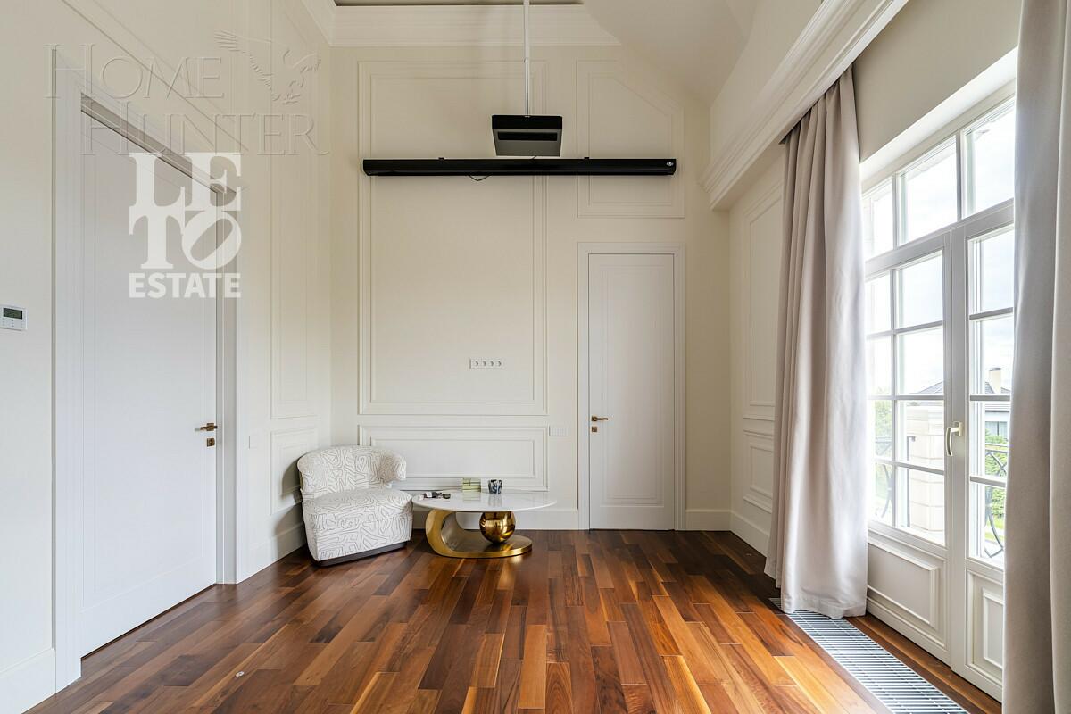 2-этажный коттедж 260 м² с отделкой