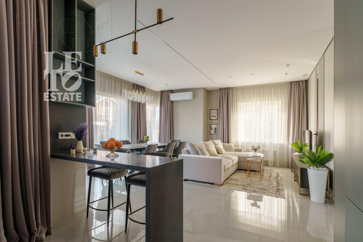 2-этажный коттедж 242.4 м² с отделкой