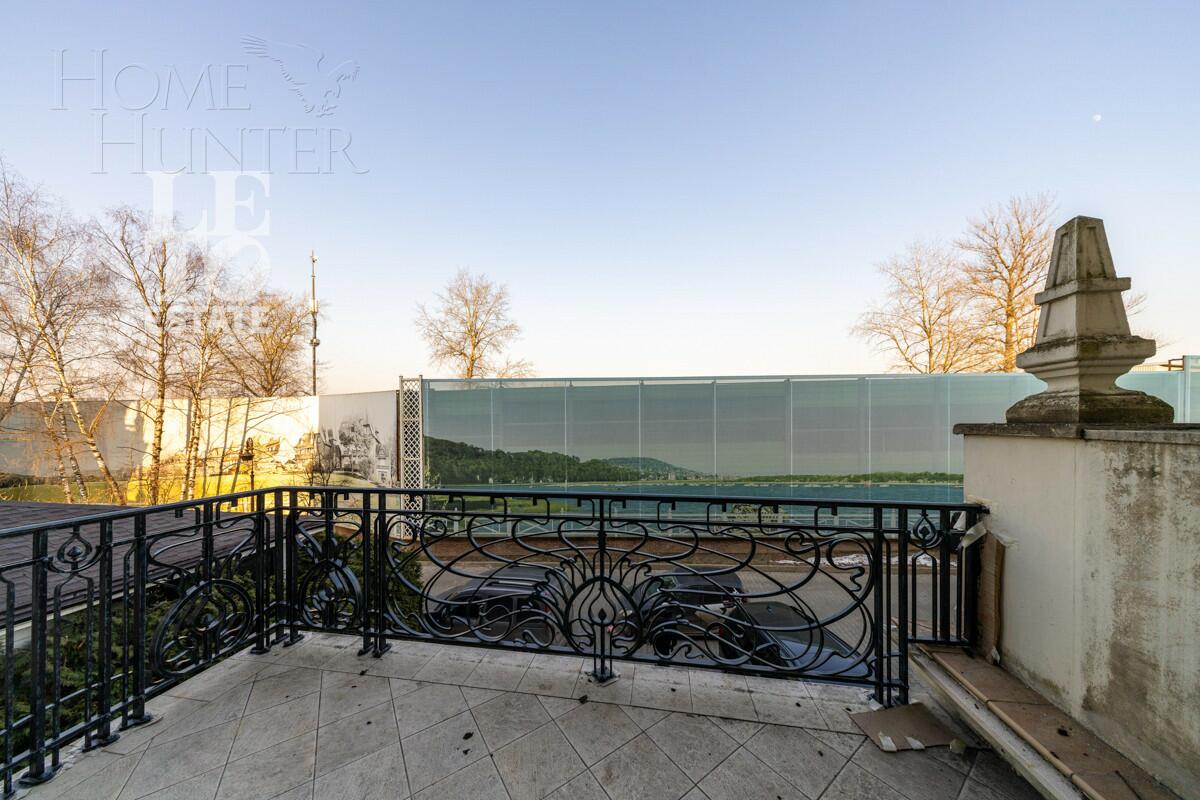 4-этажный таунхаус 395 м² без отделки