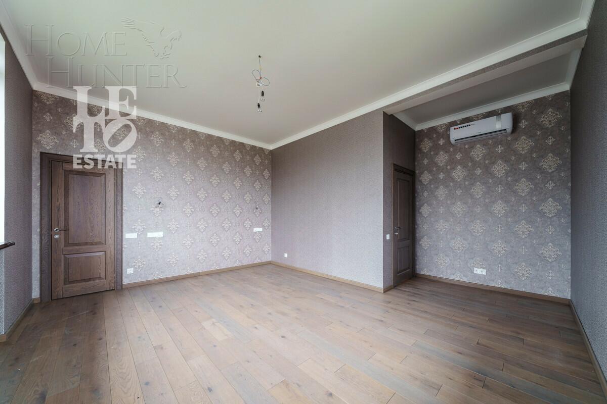 2-этажный коттедж 400 м² с отделкой