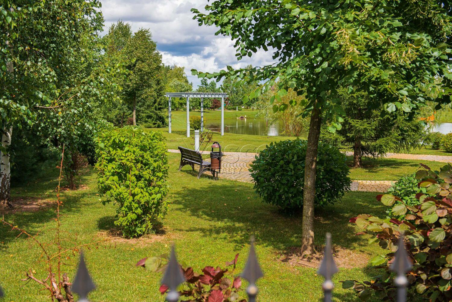 Участок 10 сот. в охраняемом поселке