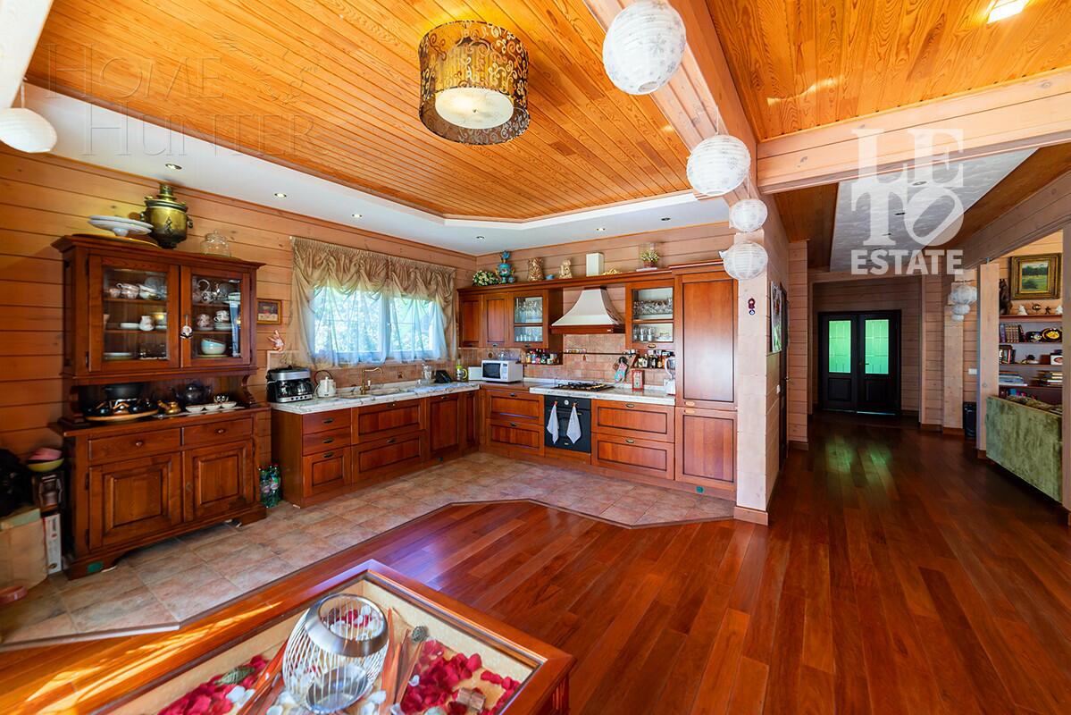 2-этажный коттедж 350 м² с отделкой