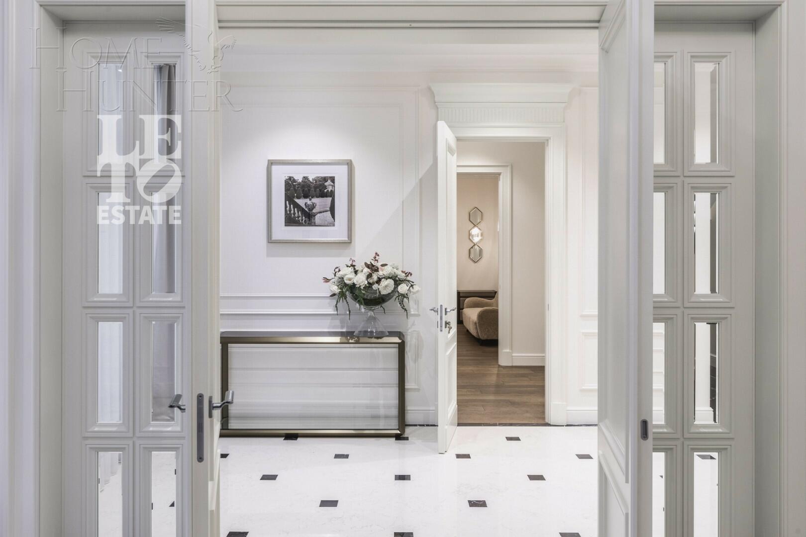 2-этажный коттедж 961 м² с отделкой