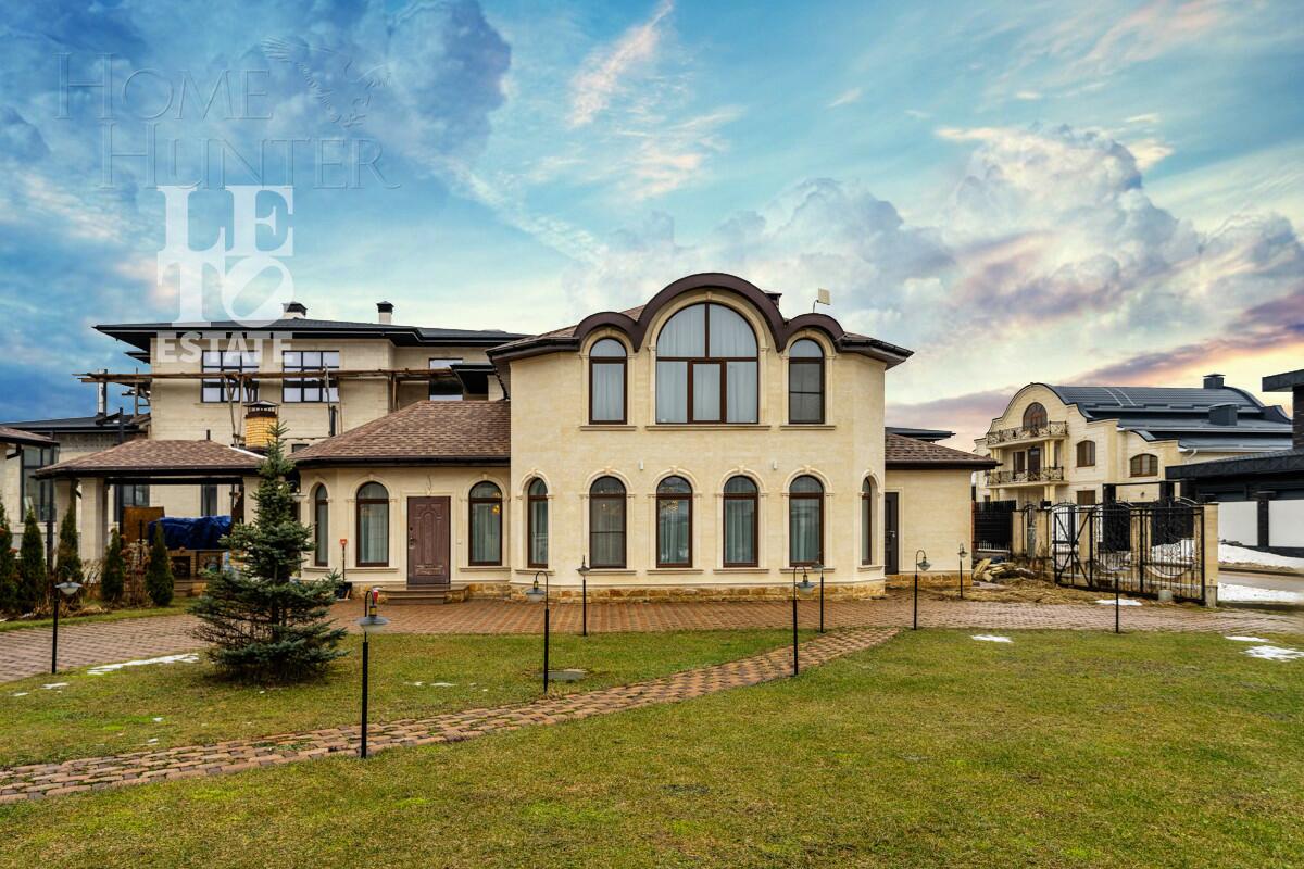 2-этажный коттедж 400 м² с отделкой