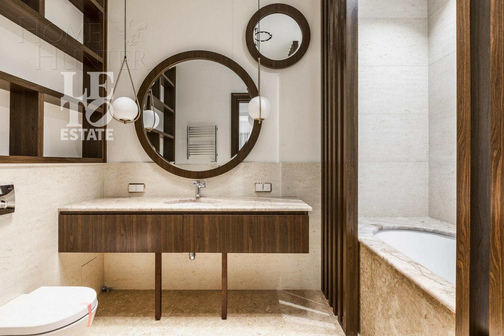 2-этажный коттедж 961 м² с отделкой