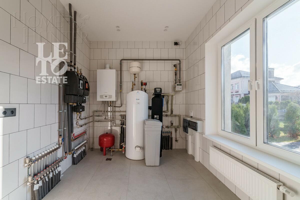 2-этажный коттедж 242.4 м² с отделкой