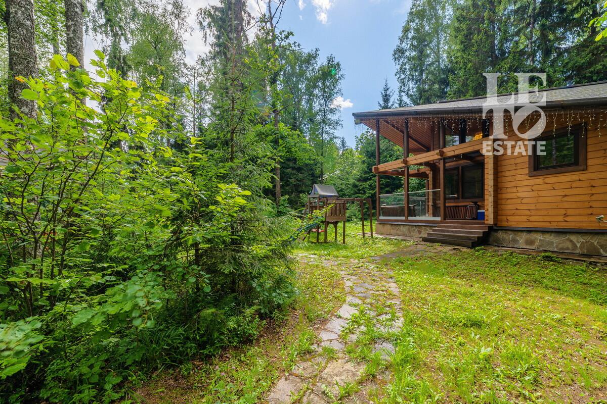 2-этажный коттедж 360 м² с отделкой