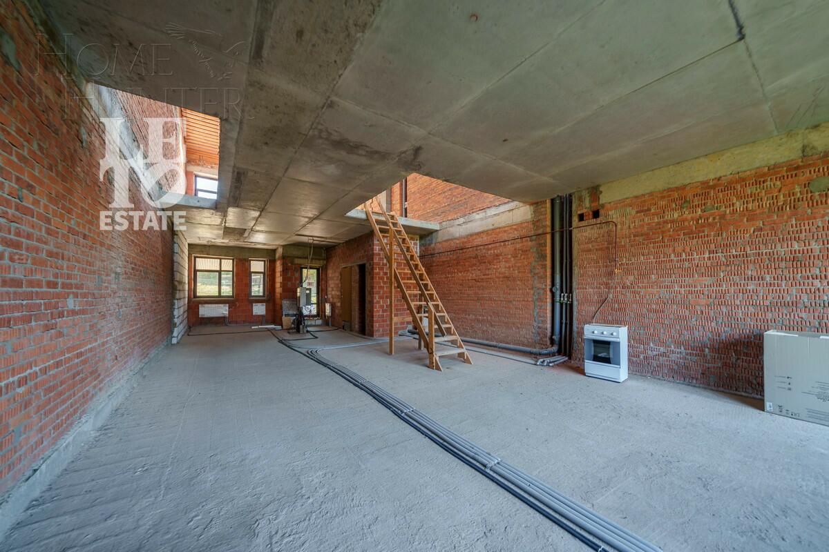 2-этажный таунхаус 270 м² без отделки