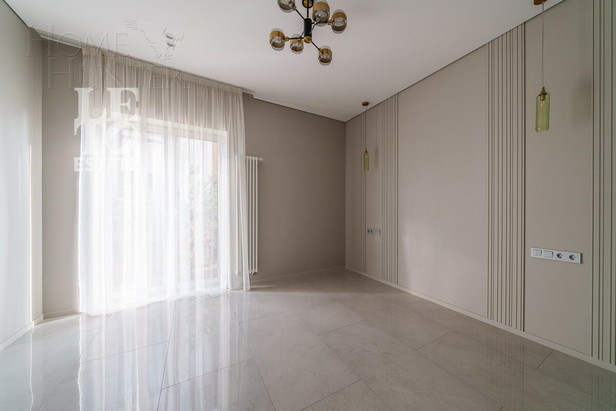 2-этажный коттедж 242.4 м² с отделкой