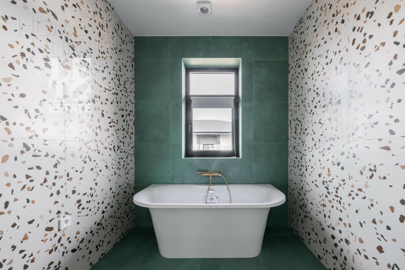 2-этажный коттедж 238.4 м² с отделкой