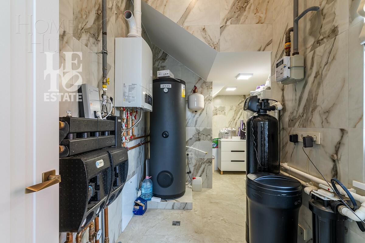 2-этажный коттедж 260 м² с отделкой