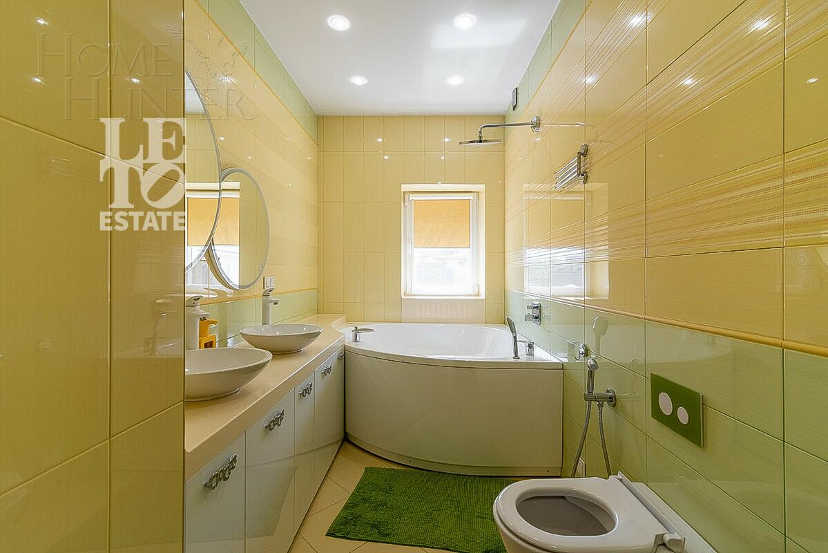 2-этажный коттедж 700 м² с отделкой