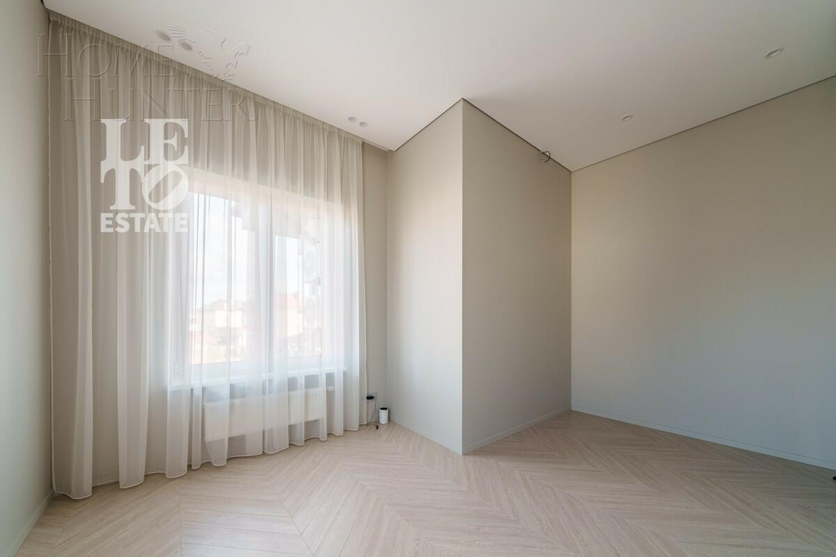 2-этажный коттедж 242.4 м² с отделкой