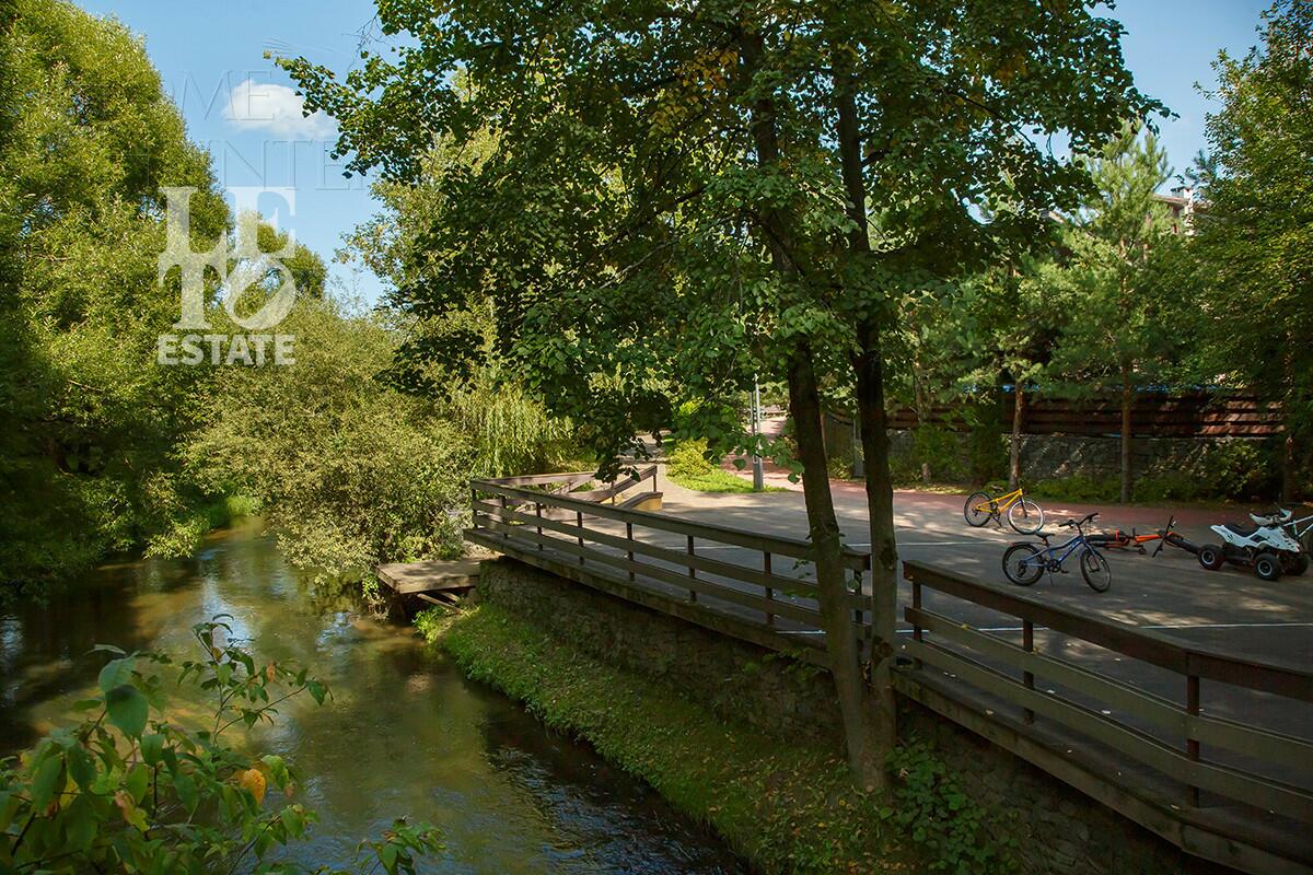 2-этажный таунхаус 270 м² без отделки