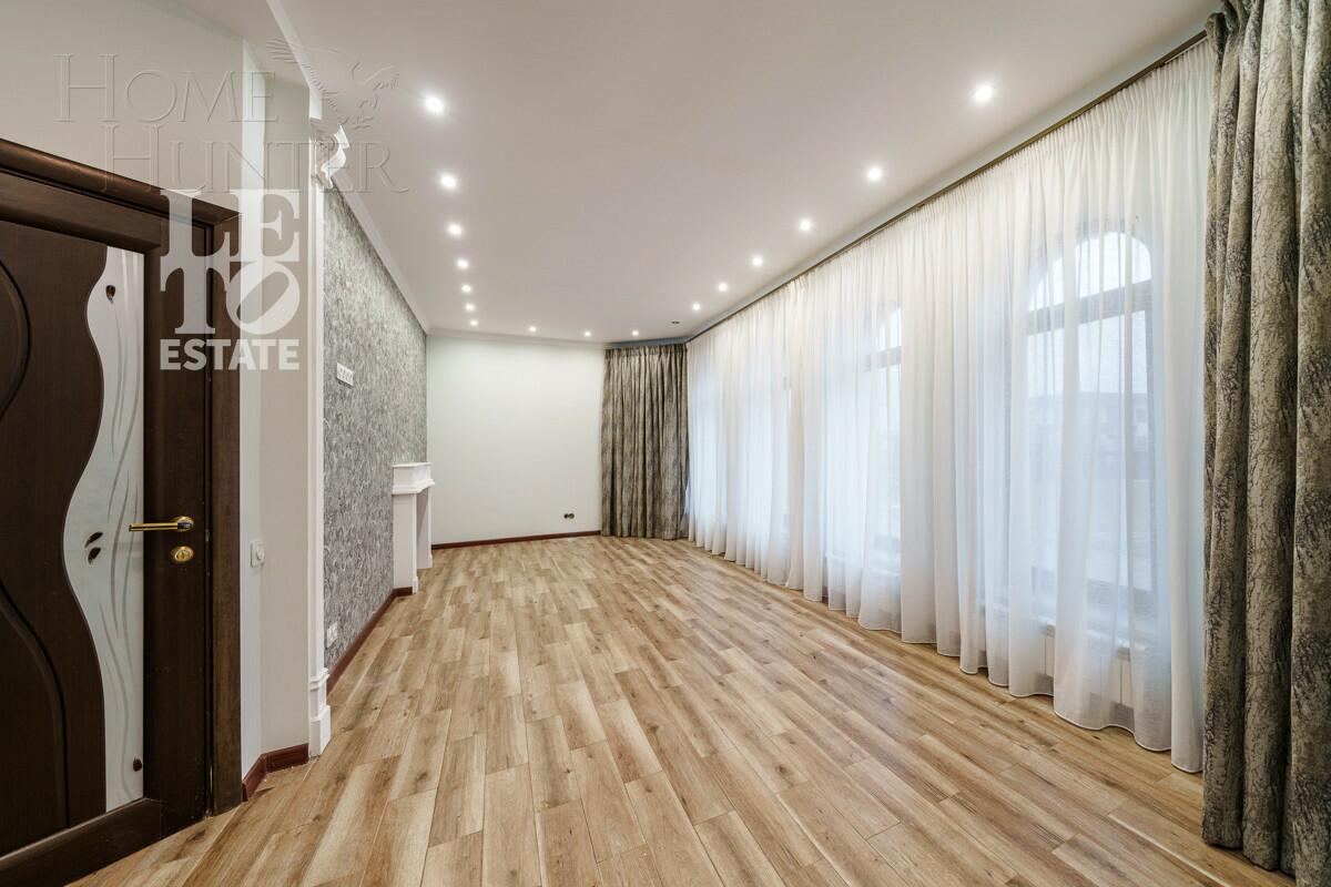 2-этажный коттедж 400 м² с отделкой