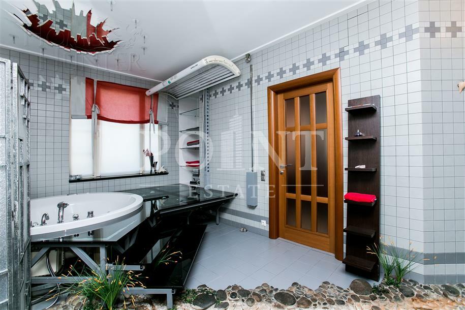 3-КОМН. КВАРТИРА С ОТДЕЛКОЙ 130 М² НА 2 ЭТАЖЕ