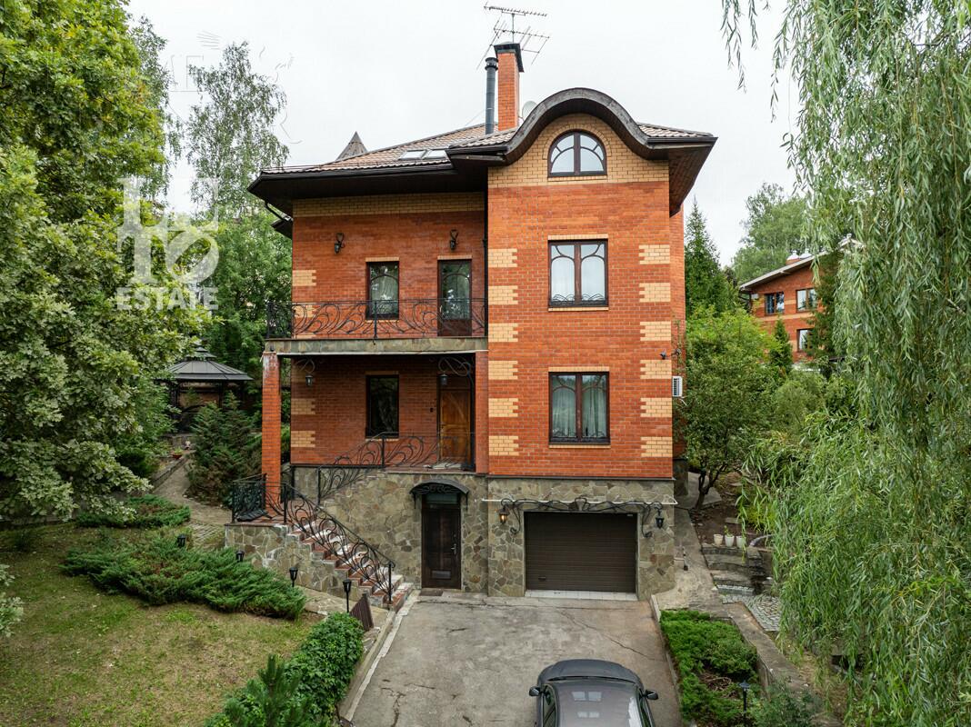 2-этажный коттедж 450 м² с отделкой