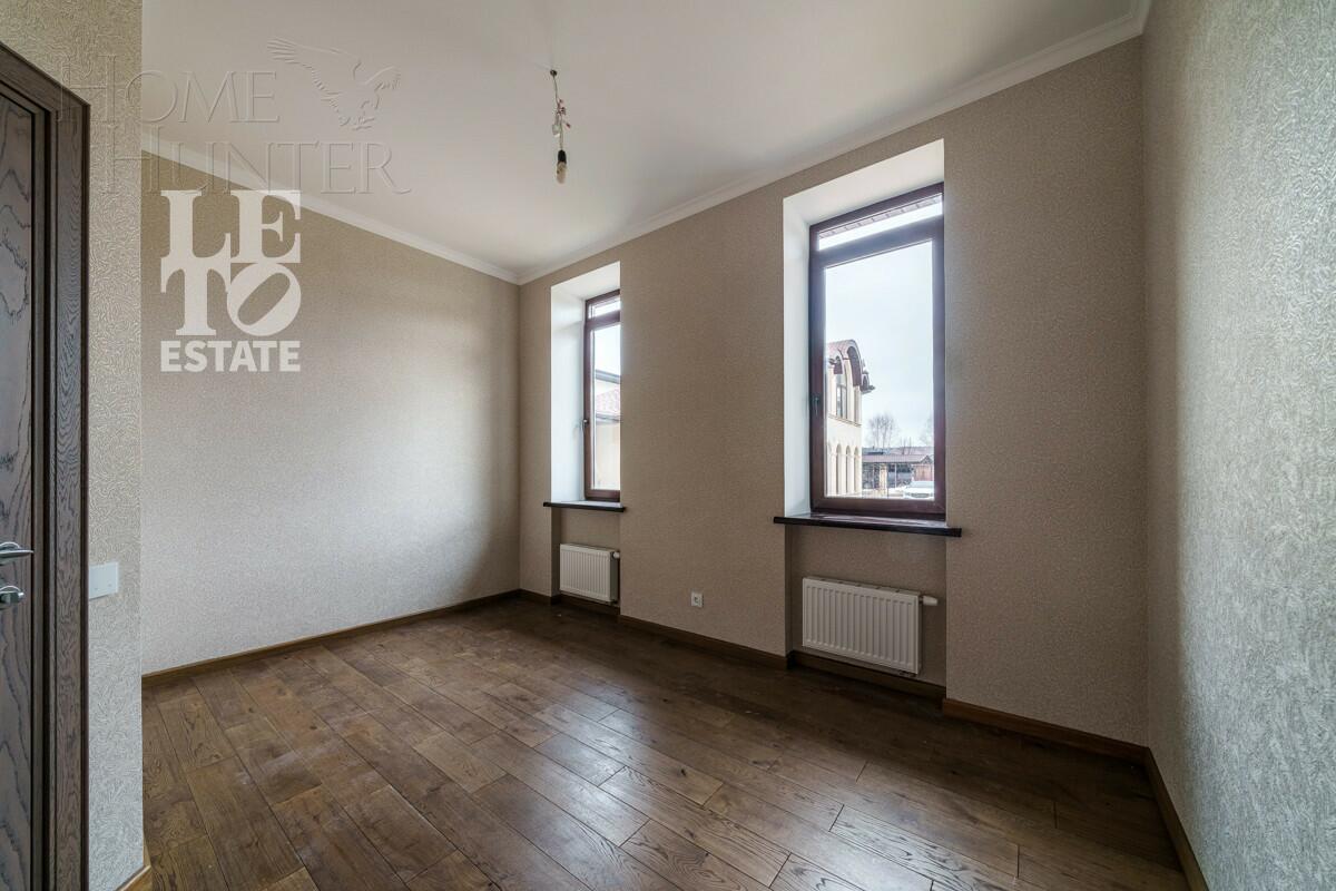 2-этажный коттедж 400 м² с отделкой