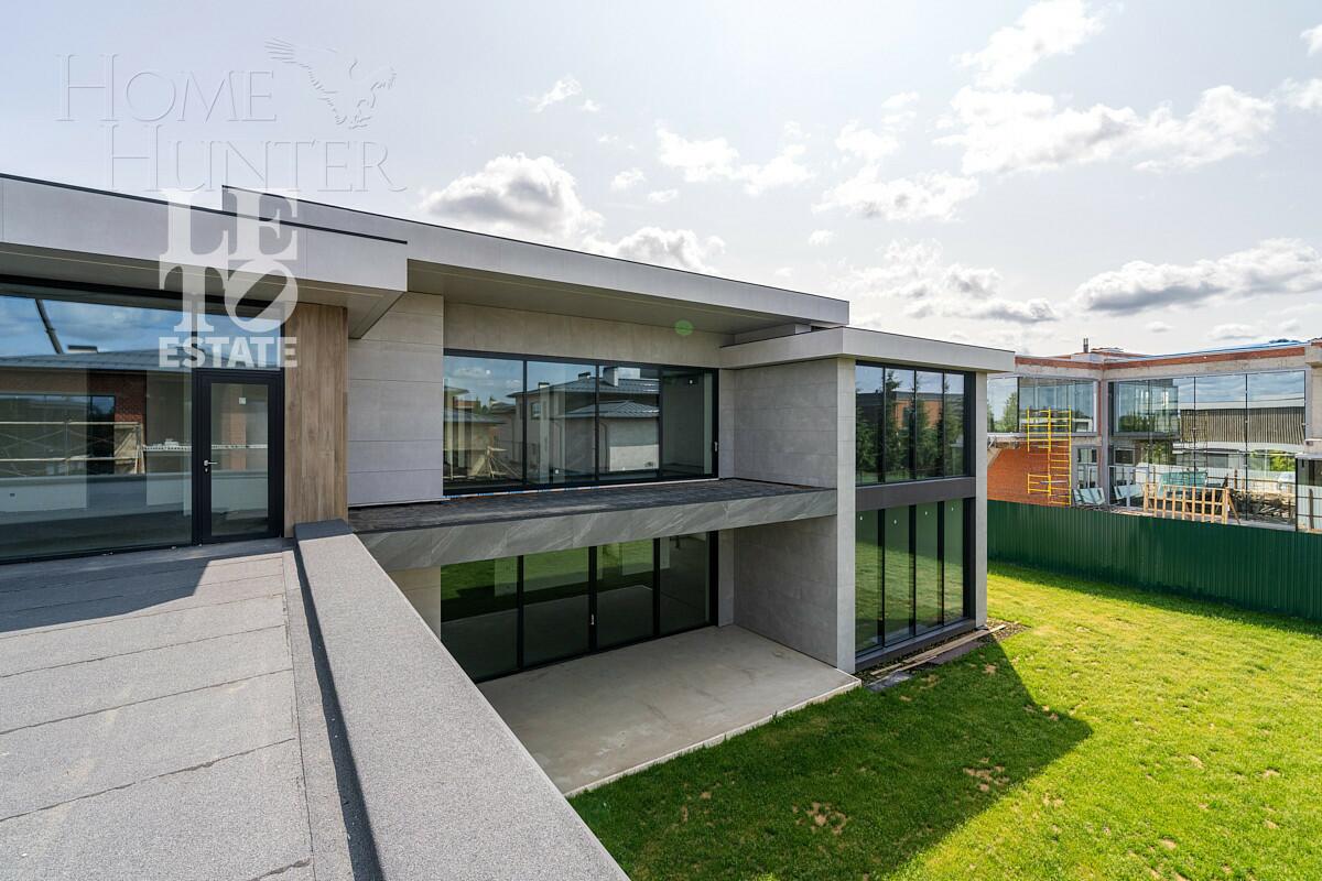 2-этажный коттедж 891 м² без отделки