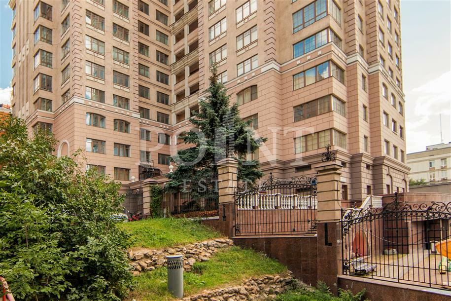 3-КОМН. КВАРТИРА С ОТДЕЛКОЙ 130 М² НА 2 ЭТАЖЕ