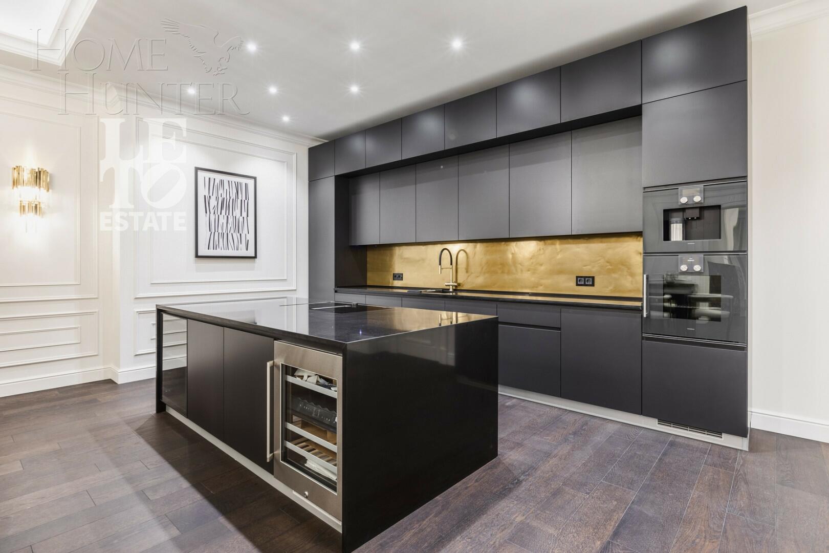 2-этажный коттедж 961 м² с отделкой