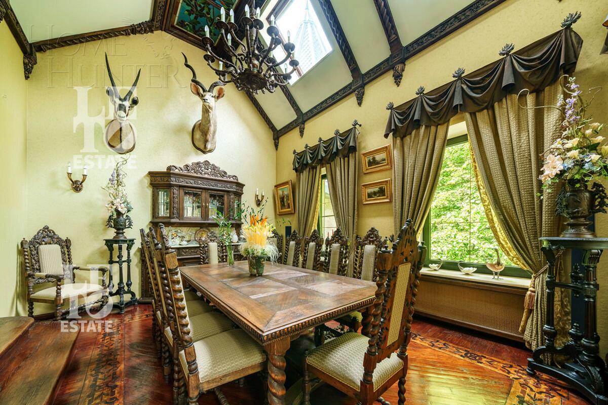 3-этажный коттедж 850 м² с отделкой