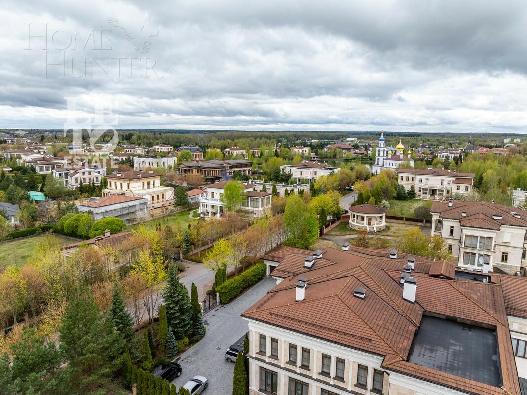 2-этажный коттедж 1 320 м² без отделки