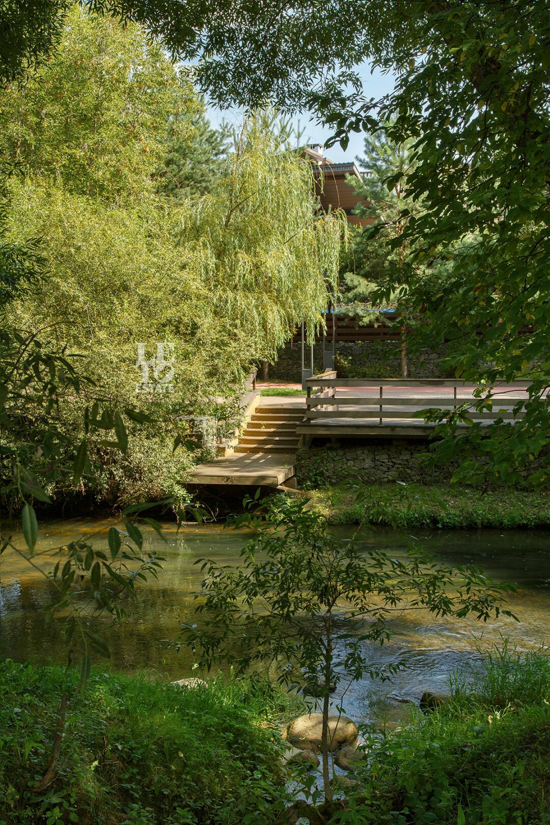 2-этажный таунхаус 270 м² без отделки