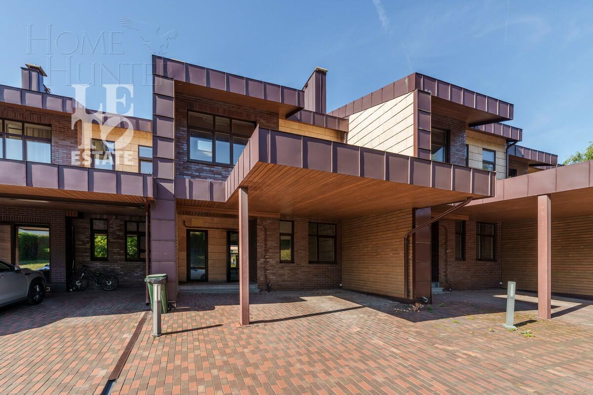 2-этажный таунхаус 270 м² без отделки