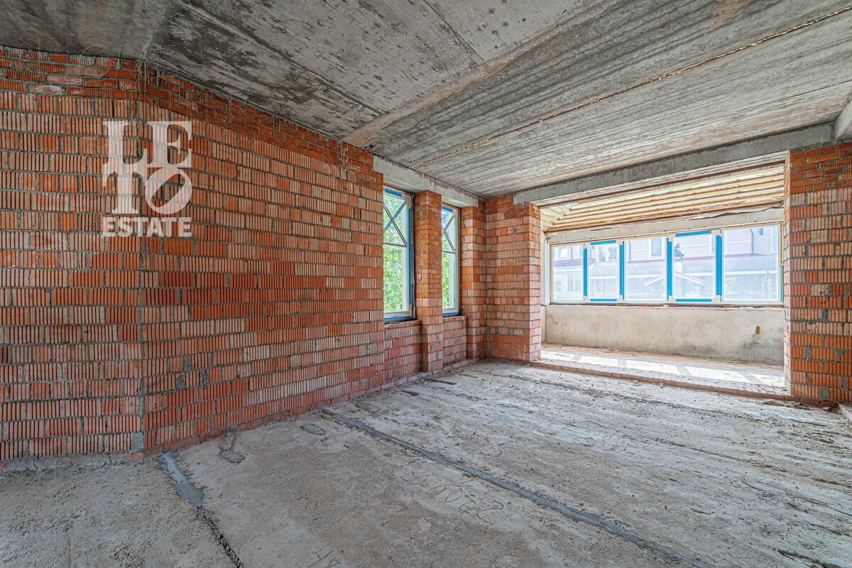 2-этажный таунхаус 330 м² без отделки