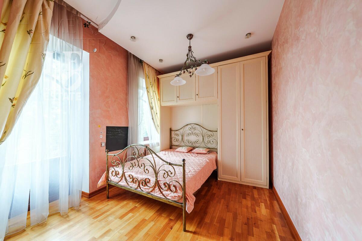 2-этажный коттедж 450 м² с отделкой