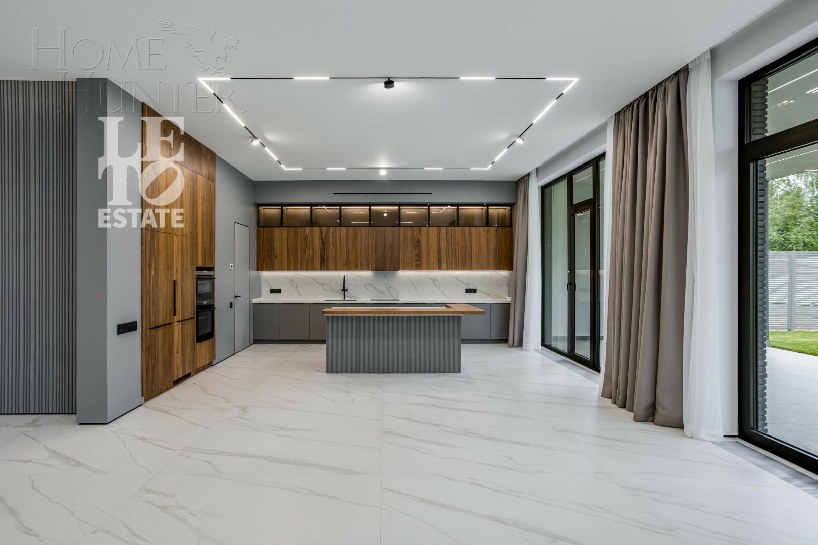 2-этажный коттедж 604 м² с отделкой