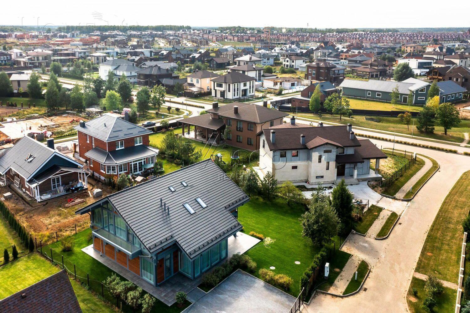 Участок 10 сот. в охраняемом поселке