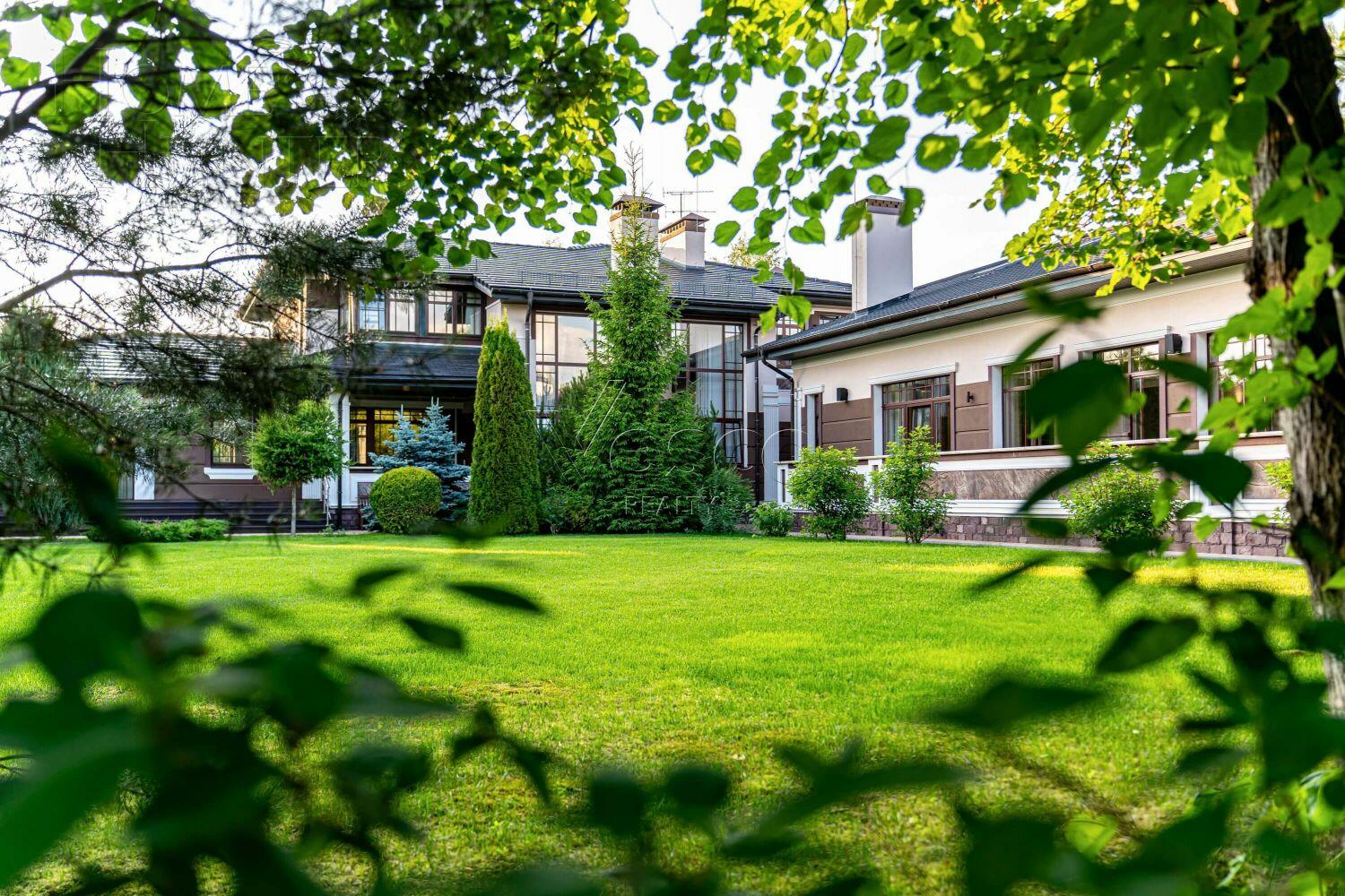 2-этажный коттедж 1 157 м² с отделкой