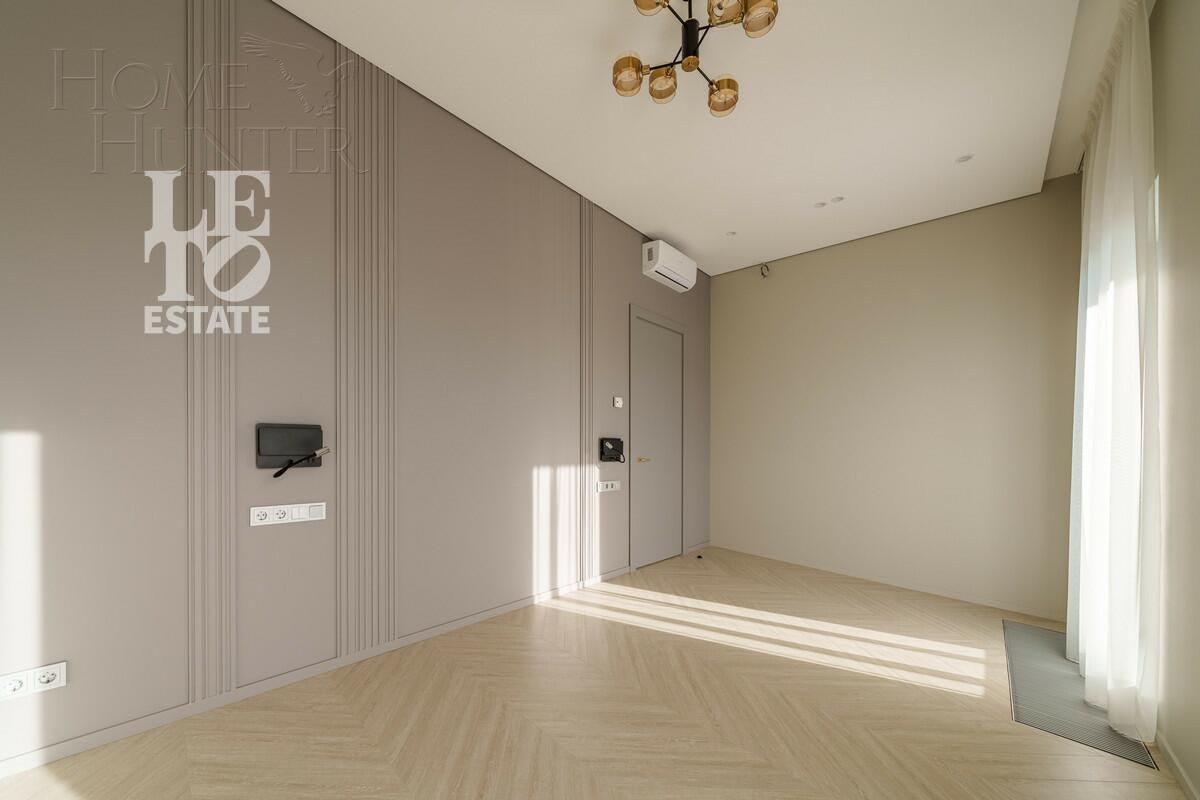 2-этажный коттедж 242.4 м² с отделкой