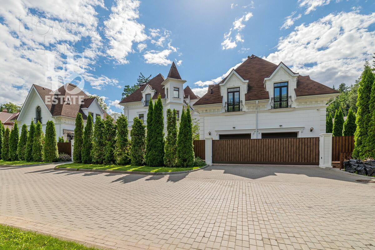 3-этажный коттедж 1 200 м² с отделкой