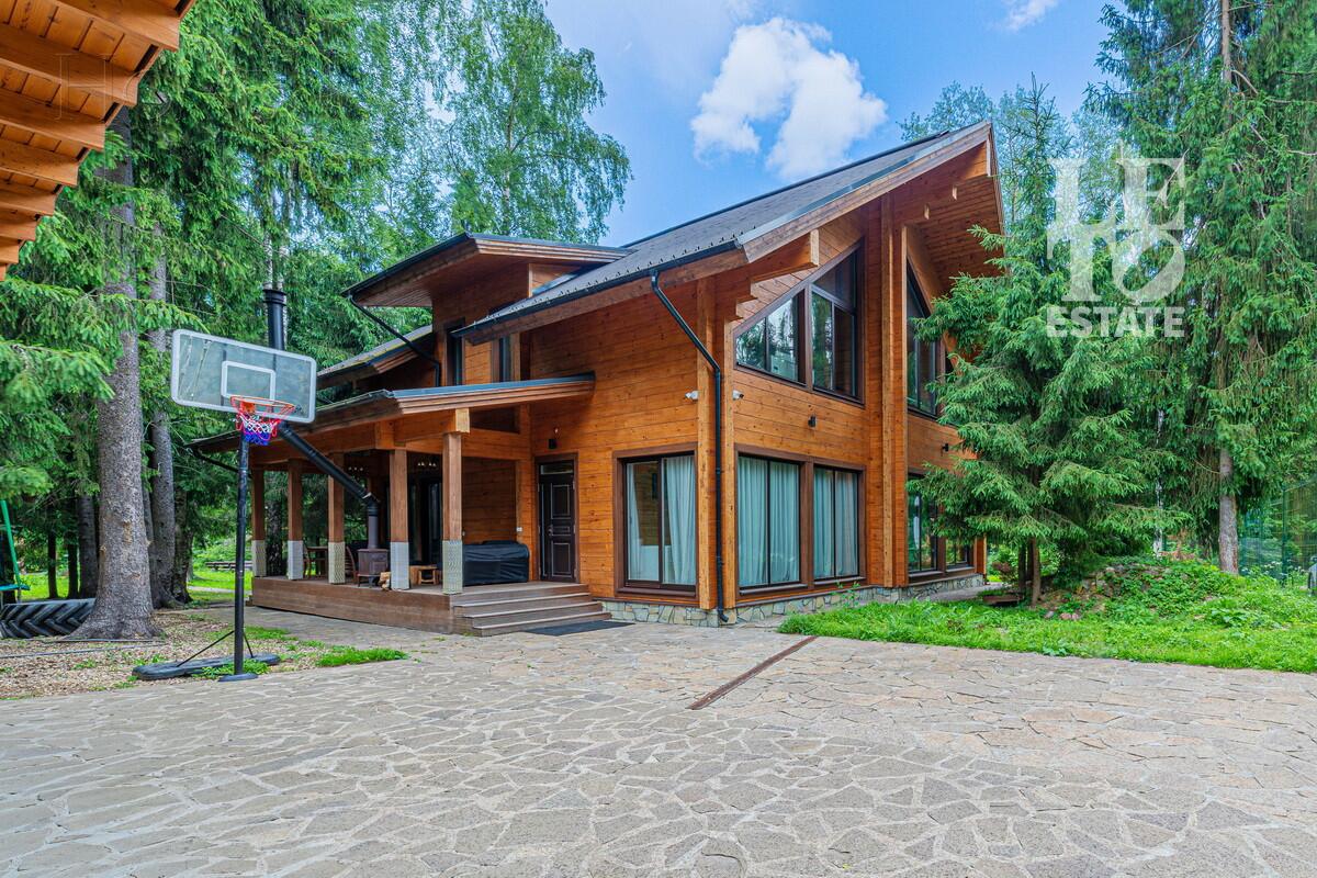 2-этажный коттедж 360 м² с отделкой