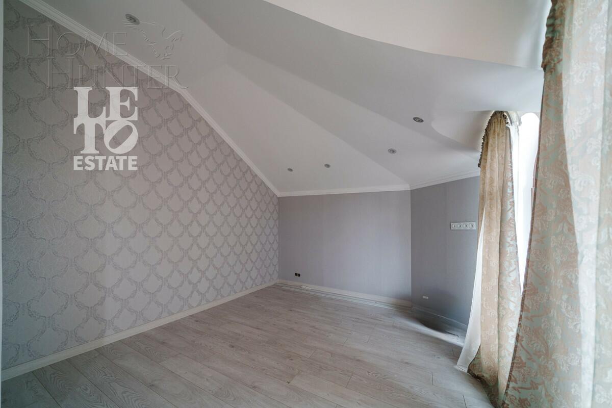 2-этажный коттедж 400 м² с отделкой