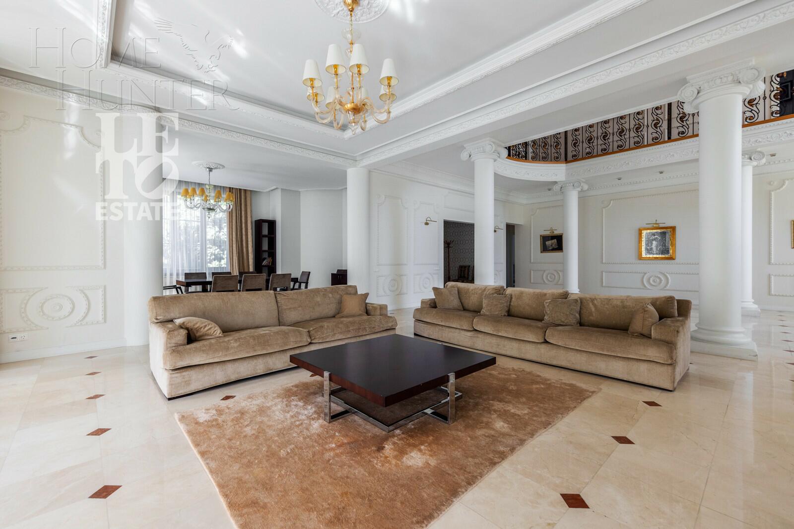 3-этажный коттедж 660 м² с отделкой