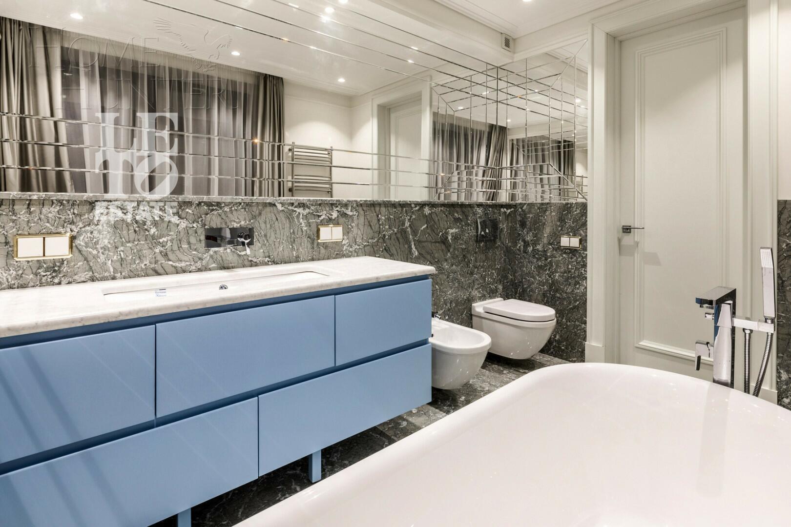 2-этажный коттедж 961 м² с отделкой