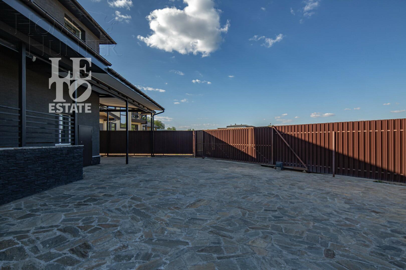 3-этажный коттедж 422 м² с отделкой