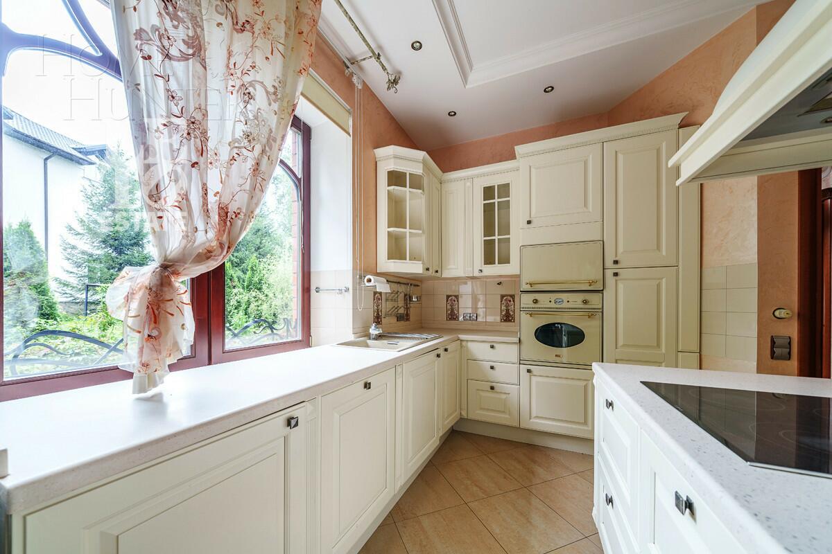 2-этажный коттедж 450 м² с отделкой