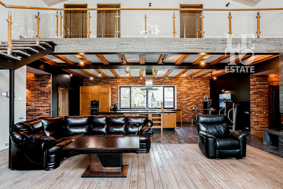 2-этажный коттедж 302 м² с отделкой