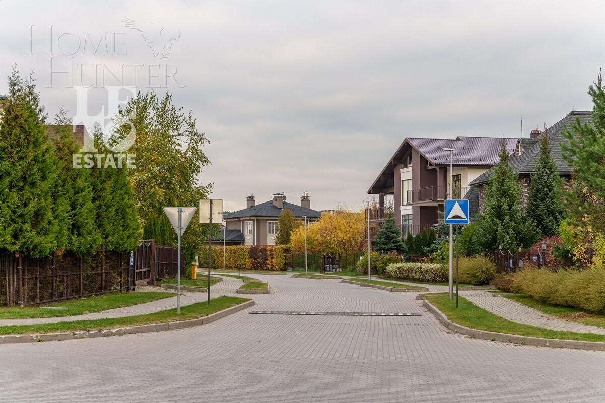 2-этажный коттедж 307 м² с отделкой