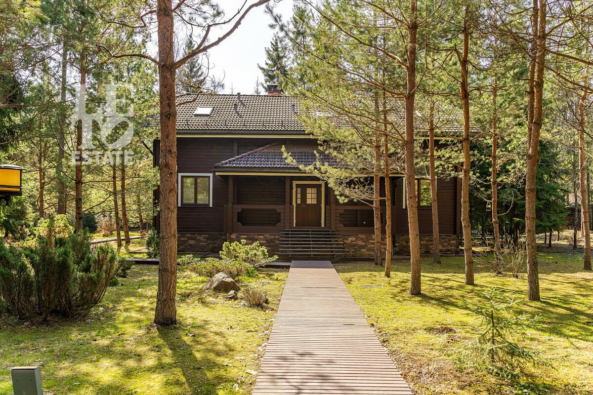 2-этажный коттедж 219 м² с отделкой