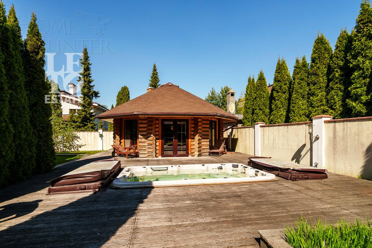 2-этажный коттедж 680 м² с отделкой